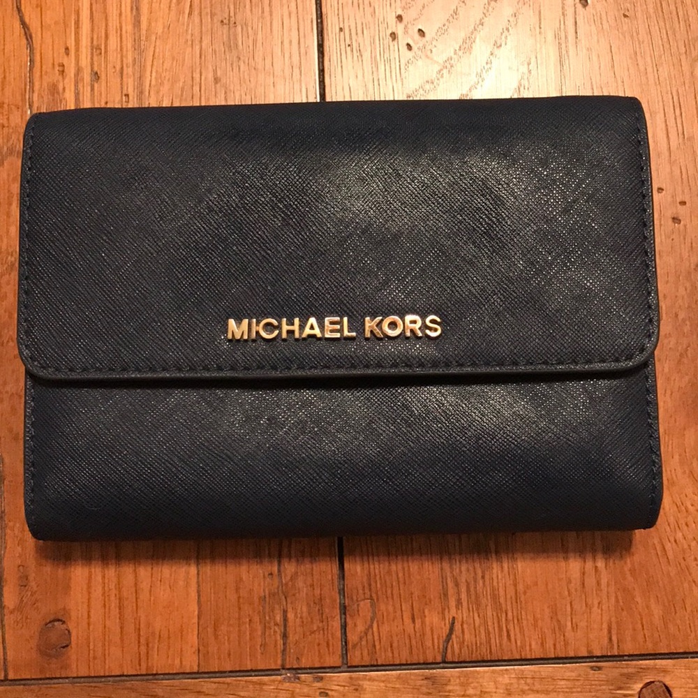 Michael Kors Jet Set Crossbody